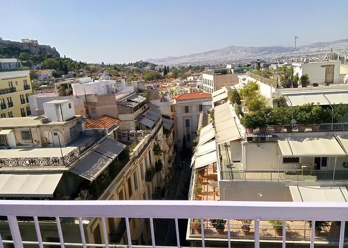 Unique Location With Rooftop View